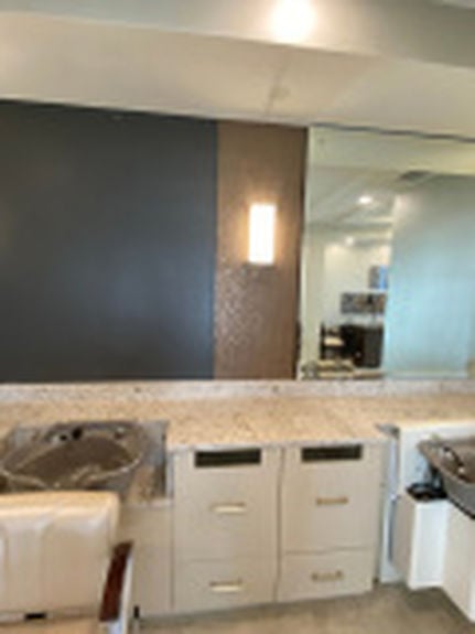 s649610523683685662_p106_i2_w160