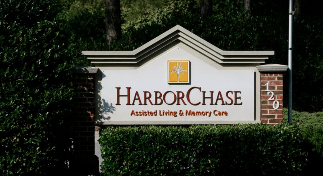 s649610523683685662_p59_i1_w1015