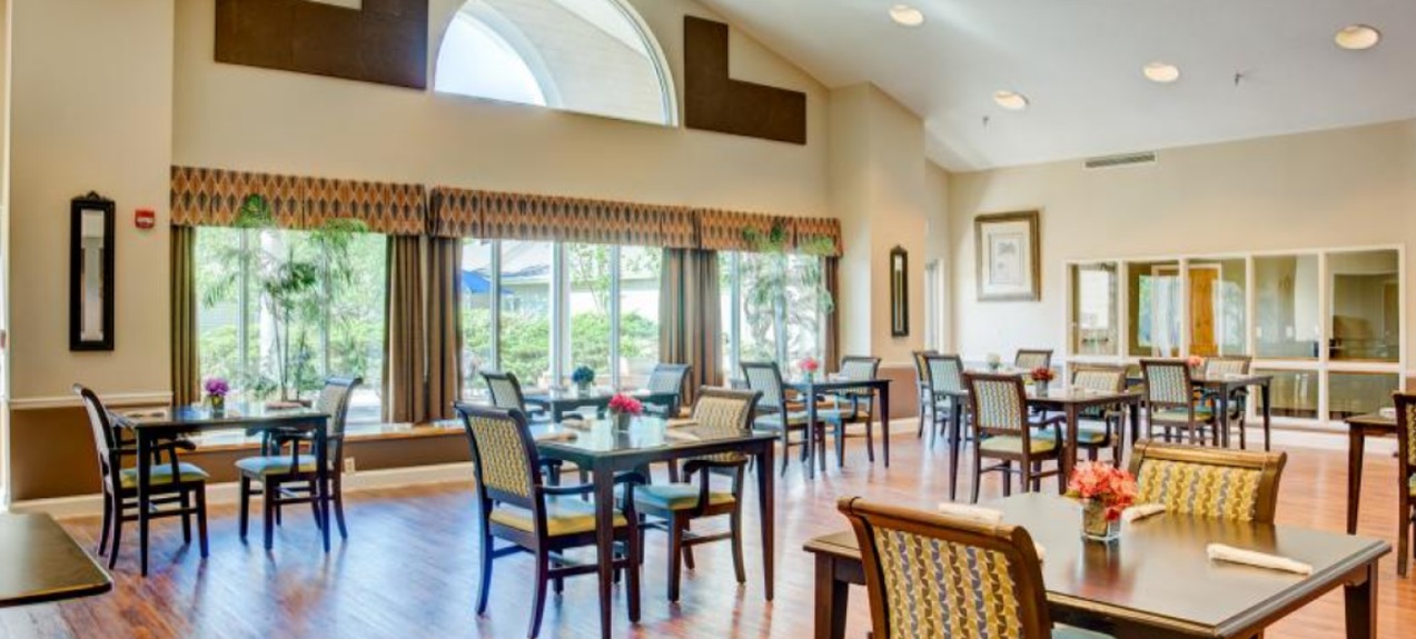 s649610523683685662_p60_i10_w640