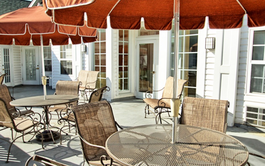 s649610523683685662_p71_i2_w651