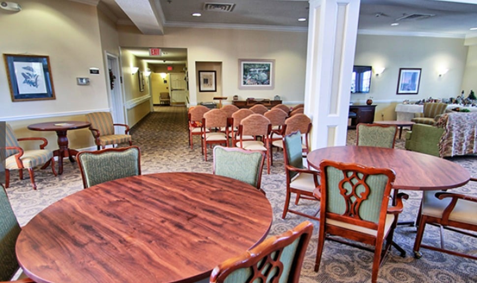 s649610523683685662_p71_i3_w673