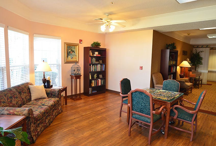 s649610523683685662_p81_i2_w754