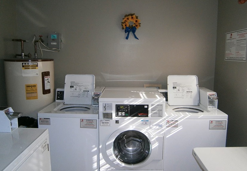 s649610523683685662_p95_i4_w891