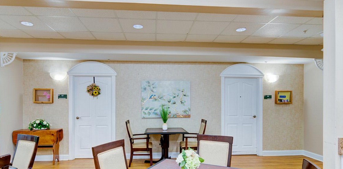 s649610523683685662_p96_i8_w619