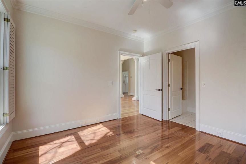 581084-59cce8c6-53f8-4c30-ad47-92f32d65d0c8