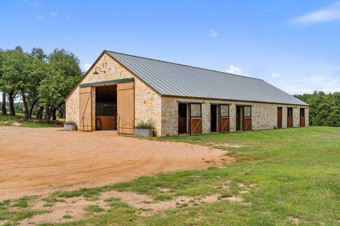 768 N Walnut Springs Rd - 22