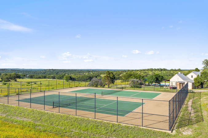 768 N Walnut Springs Rd - 24