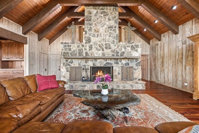 24.Cliff_Living-Fireplace Medium