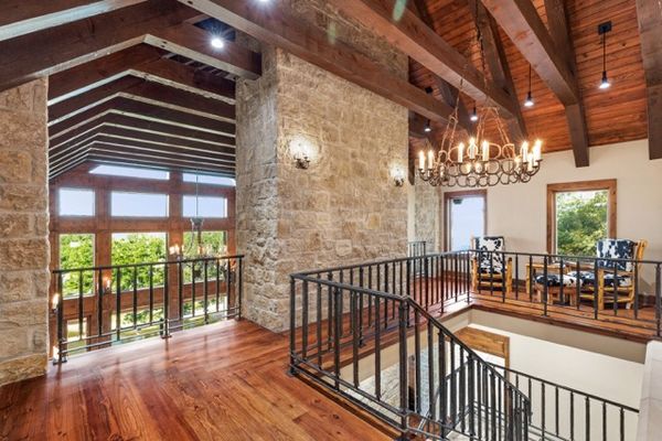 39.Cliff_UpperLvl_Landing Medium