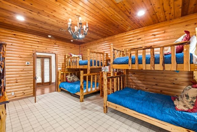 43.Cliff_Bedroom1.1 Medium