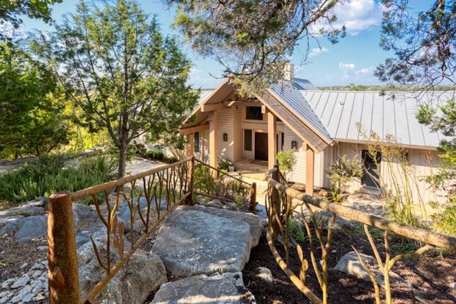 6.bCliff_Front-Door Medium