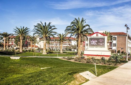 Lakewood Village Long Beach City College