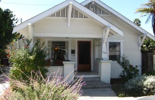 Alamitos Beach Homes