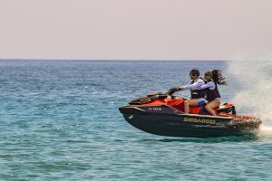 jet-ski-4254338_1920