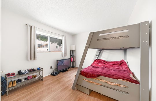 905 Gardenia Ave Long Beach, CA, United States