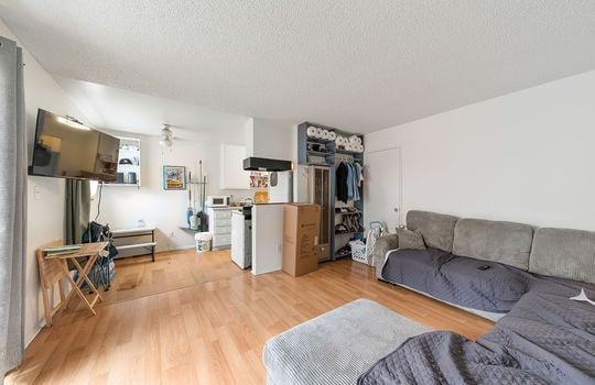 905 Gardenia Ave Long Beach, CA, United States