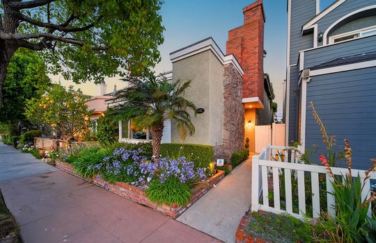 232 Seventh St Seal Beach, CA, United States