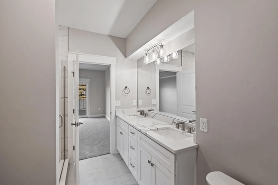 The Waterfront at Manhattan Harbour 8