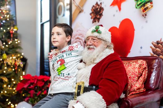 20221203_Oyler Hines_Santa Event_Web_014-min