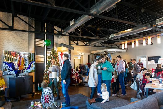 20221203_Oyler Hines_Santa Event_Web_040-min