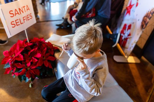 20221203_Oyler Hines_Santa Event_Web_064-min