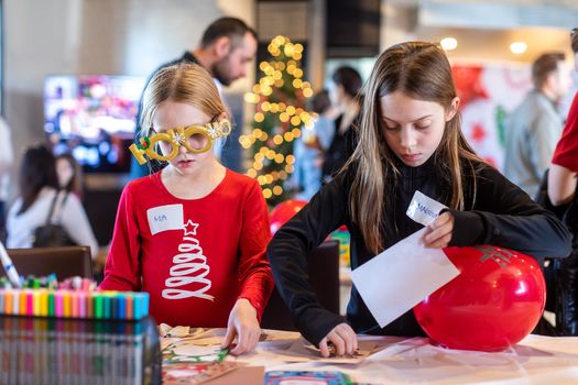 20221203_Oyler Hines_Santa Event_Web_074-min