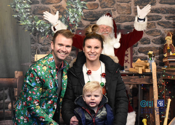 Oyler Hines Santa 2021 Photos 002