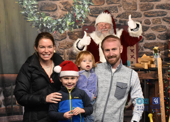 Oyler Hines Santa 2021 Photos 004