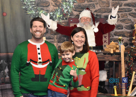 Oyler Hines Santa 2021 Photos 013