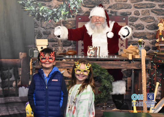 Oyler Hines Santa 2021 Photos 024