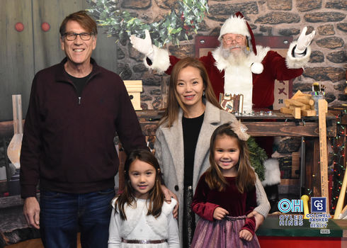 Oyler Hines Santa 2021 Photos 030