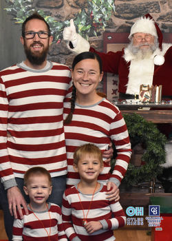 Oyler Hines Santa 2021 Photos 034