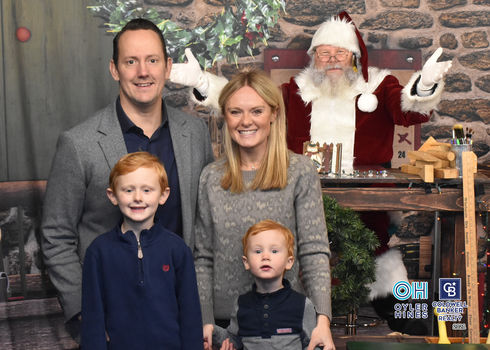 Oyler Hines Santa 2021 Photos 037