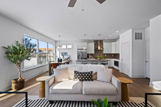 10-web-or-mls-4549 Cooper Rd-12