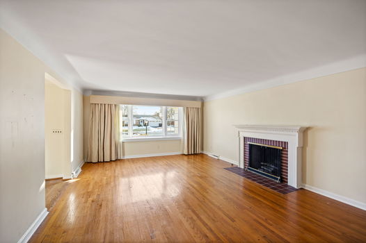 14-web-or-mls-7466 Glenover Dr-7