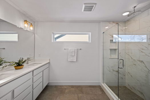 27-web-or-mls-4549 Cooper Rd-34