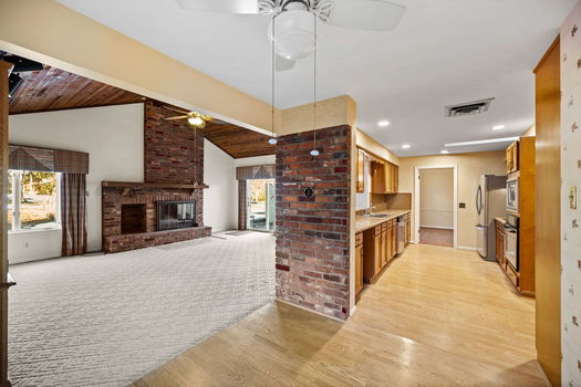 27-web-or-mls-7466 Glenover Dr-36