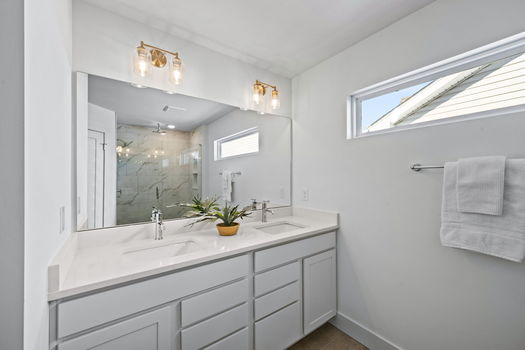 29-web-or-mls-4549 Cooper Rd-36