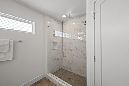 30-web-or-mls-4549 Cooper Rd-35