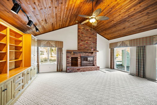 32-web-or-mls-7466 Glenover Dr-35