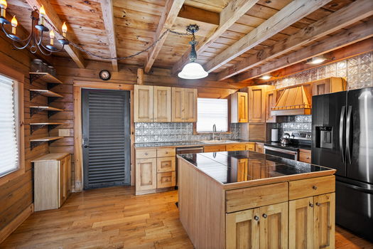 37-web-or-mls-626 Maple Creek-37