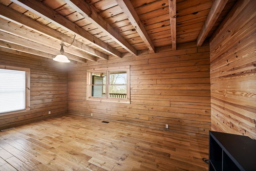 45-web-or-mls-626 Maple Creek-45