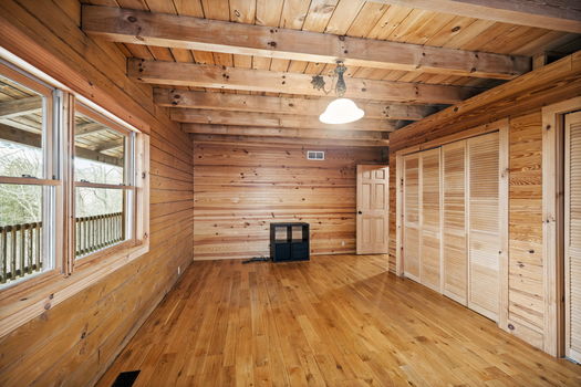 47-web-or-mls-626 Maple Creek-47