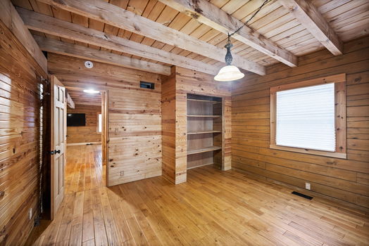 49-web-or-mls-626 Maple Creek-49