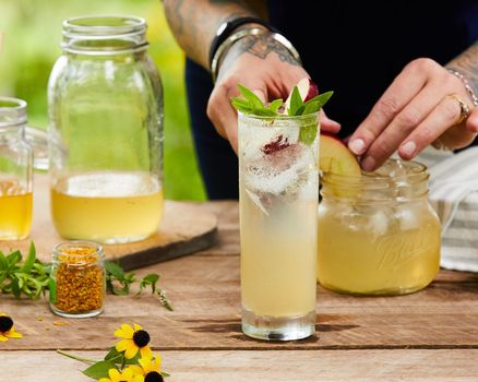 38653254_1968278493223071_854069339324678144_n