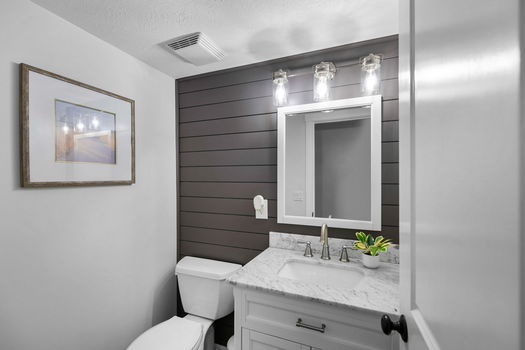 10-web-or-mls-17013 Wellerwoods-25