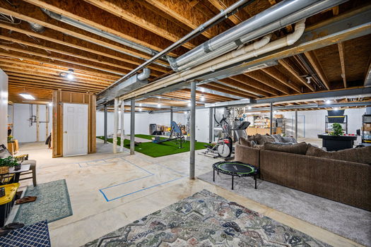 110-web-or-mls-7386 Southpointe Dr-111
