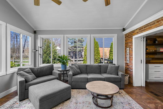 17-web-or-mls-17013 Wellerwoods-32