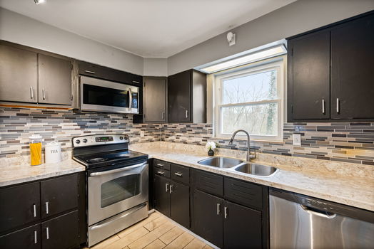 17-web-or-mls-2766 Altura Dr-27