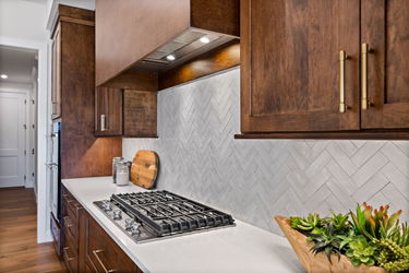 22-web-or-mls-21 Paxton Ct-34